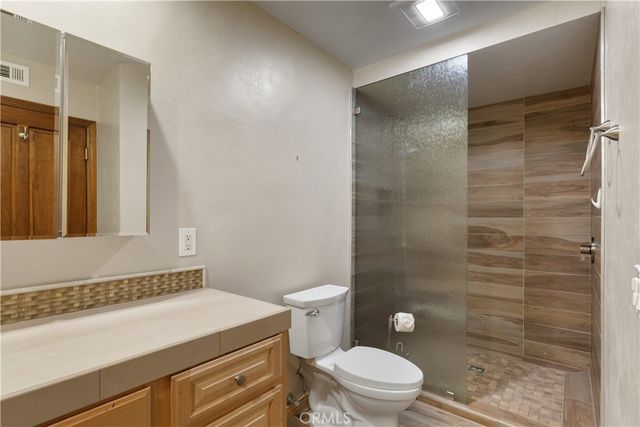 38501 Oaktree Loop, Murrieta, CA 92562