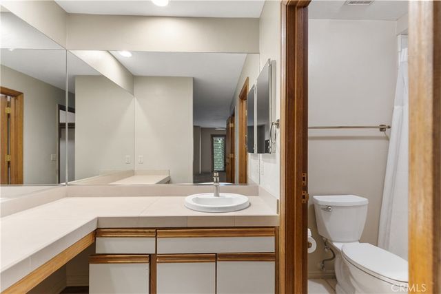 38501 Oaktree Loop, Murrieta, CA 92562