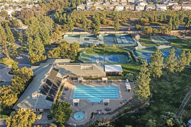 38501 Oaktree Loop, Murrieta, CA 92562