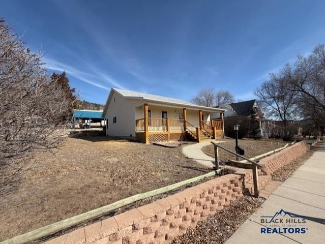 301 S 5TH ST, Hot Springs, SD 57747