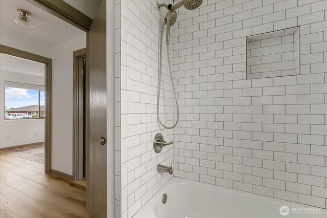 1768 SE 2nd Court, Oak Harbor, WA 98277