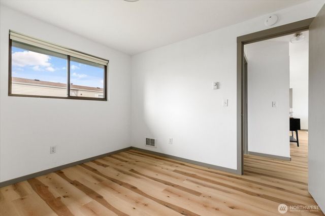 1768 SE 2nd Court, Oak Harbor, WA 98277