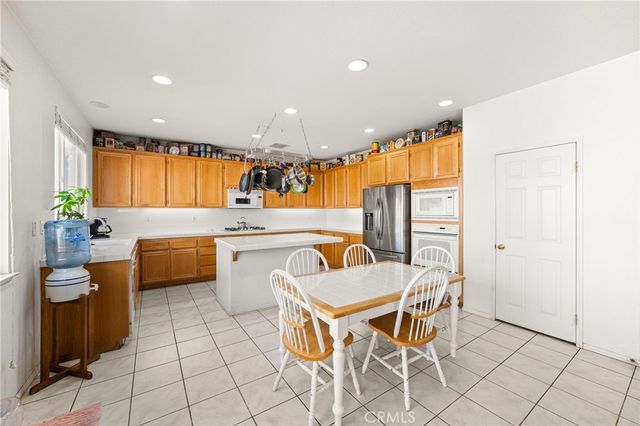 1591 Valley Falls, Redlands, CA 92374