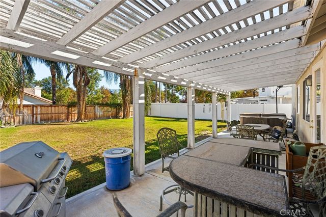 1591 Valley Falls, Redlands, CA 92374