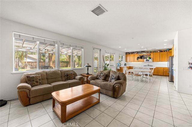 1591 Valley Falls, Redlands, CA 92374
