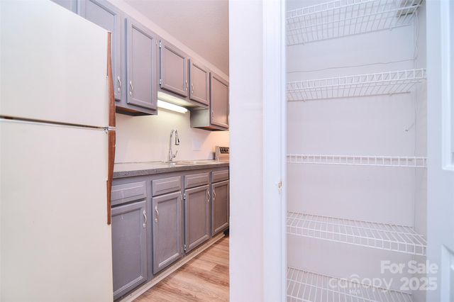 6120 Meadow Rose Lane, Charlotte, NC 28215
