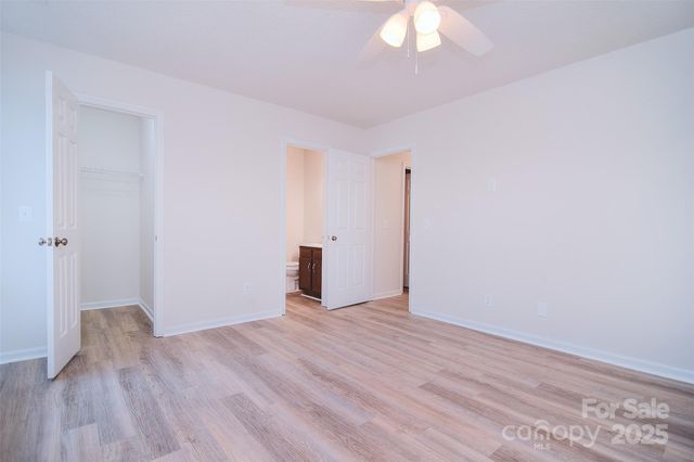 6120 Meadow Rose Lane, Charlotte, NC 28215