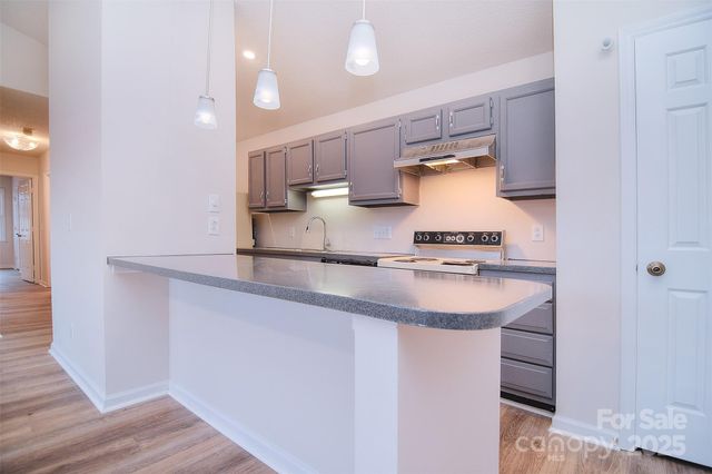 6120 Meadow Rose Lane, Charlotte, NC 28215