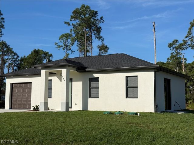 454 Norwood AVE S, Lehigh Acres, FL 33974
