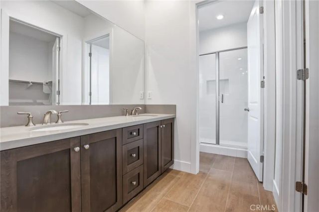 10542 Wood Briar Court, Chatsworth, CA 91311