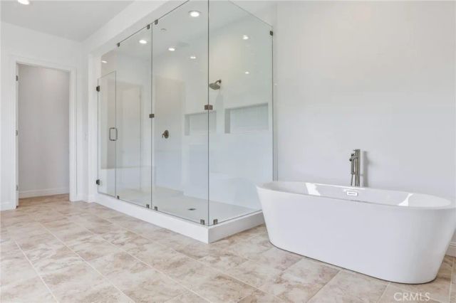 10542 Wood Briar Court, Chatsworth, CA 91311