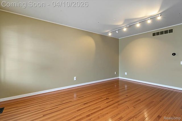 203 Jotham Avenue, Auburn Hills, MI 48326