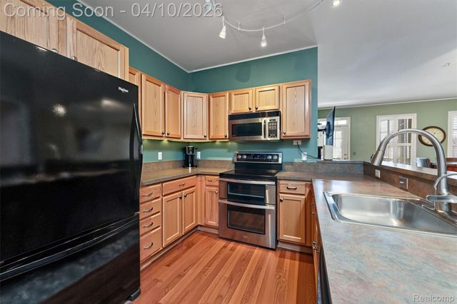 203 Jotham Avenue, Auburn Hills, MI 48326