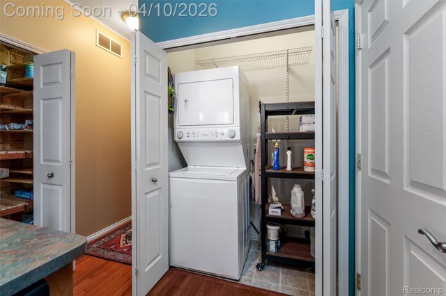 203 Jotham Avenue, Auburn Hills, MI 48326