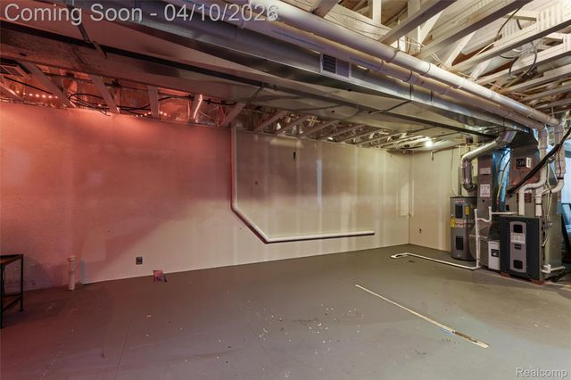 203 Jotham Avenue, Auburn Hills, MI 48326