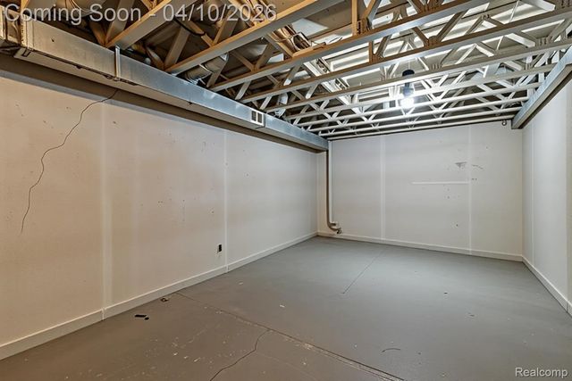 203 Jotham Avenue, Auburn Hills, MI 48326