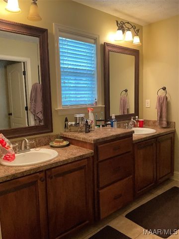 1355 OAK VALLEY Road, Tallassee, AL 36078