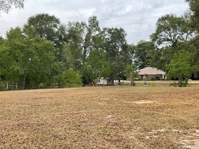 1355 OAK VALLEY Road, Tallassee, AL 36078