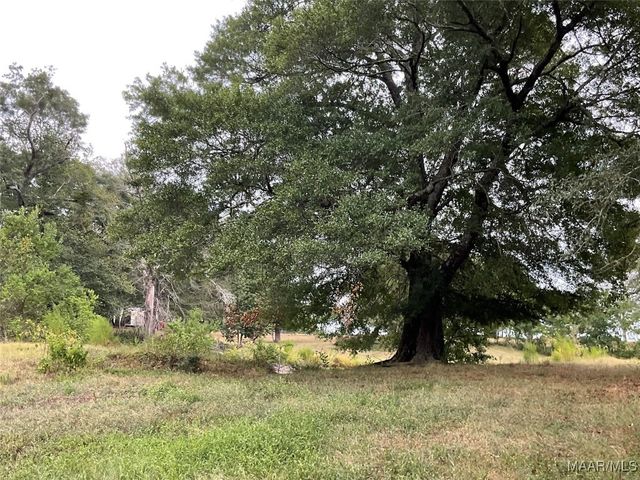 1355 OAK VALLEY Road, Tallassee, AL 36078