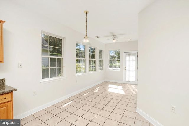 14 HUMMINGBIRD DR, Hamilton, NJ 08690