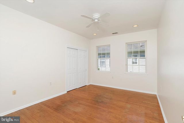 14 HUMMINGBIRD DR, Hamilton, NJ 08690