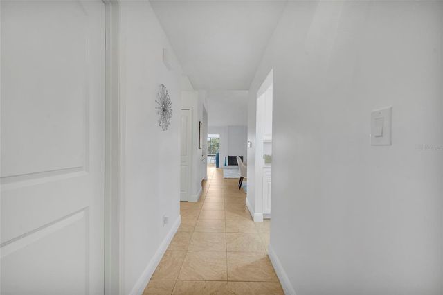 3 ESCONDIDO CIRCLE 3, Altamonte Springs, FL 32701