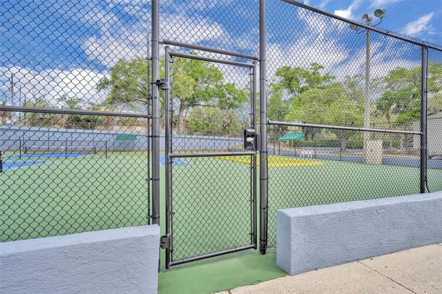 3 ESCONDIDO CIRCLE 3, Altamonte Springs, FL 32701