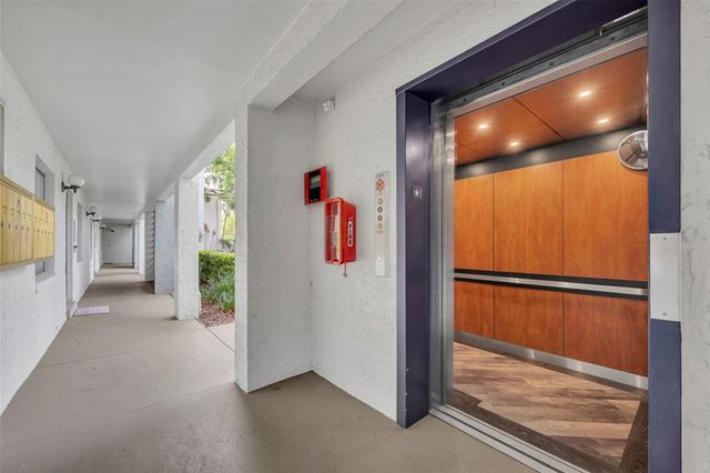 3 ESCONDIDO CIRCLE 3, Altamonte Springs, FL 32701