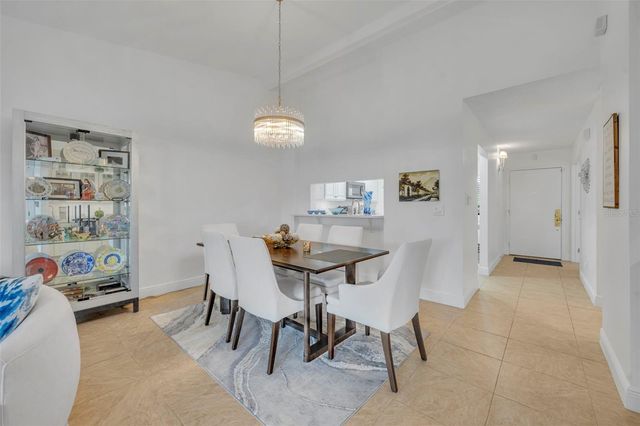 3 ESCONDIDO CIRCLE 3, Altamonte Springs, FL 32701