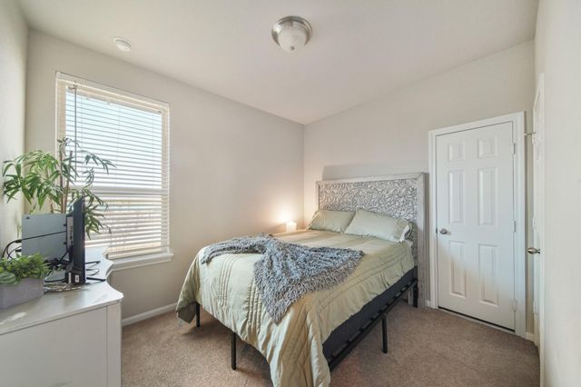 3214 Red Pebble Lane, Texas City, TX 77568