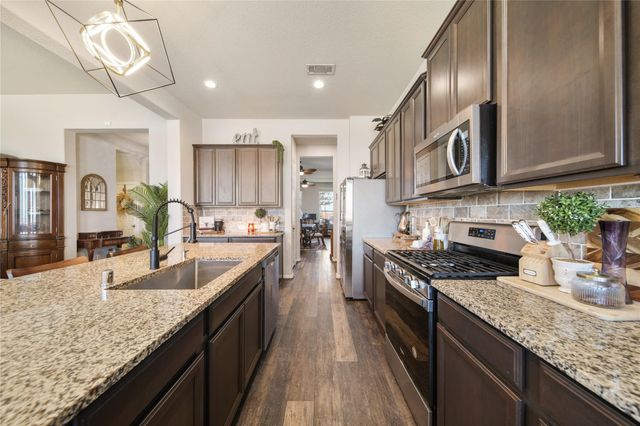 3214 Red Pebble Lane, Texas City, TX 77568