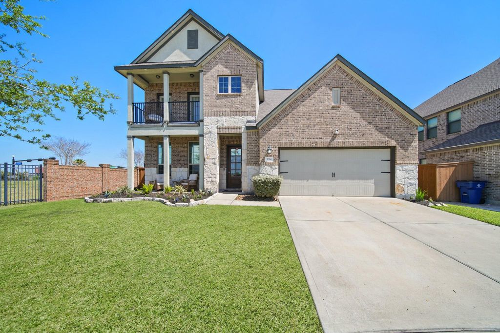 3214 Red Pebble Lane, Texas City, TX 77568