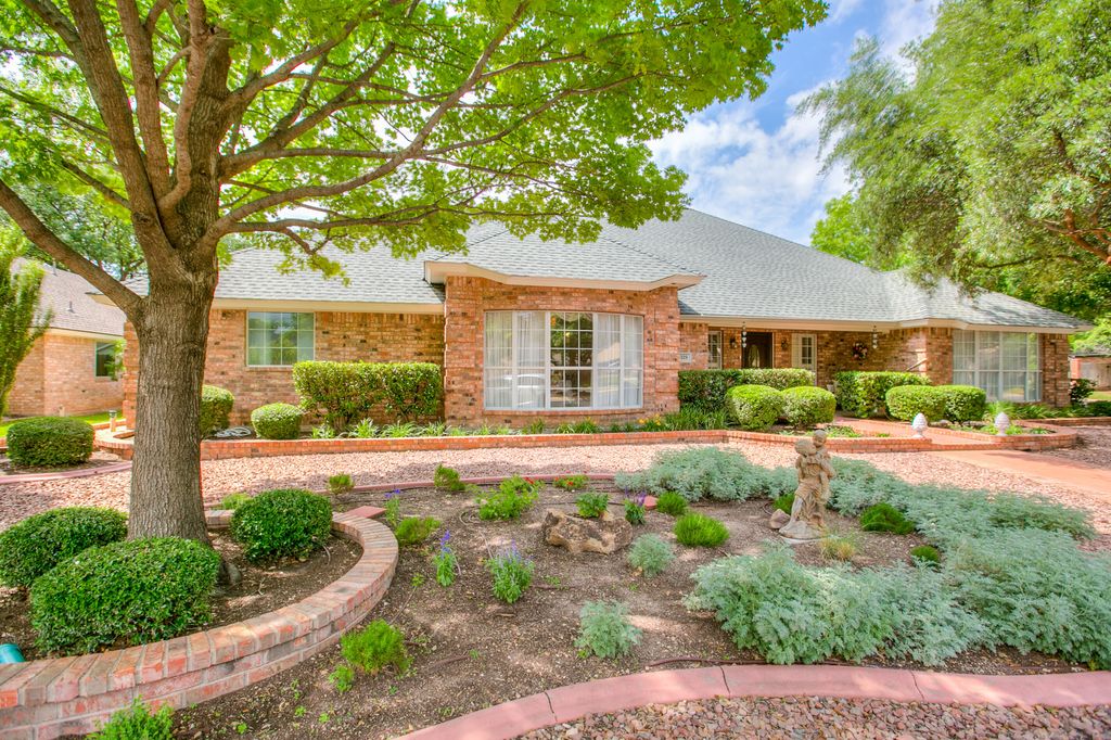 Image 1 of property listing at 3329 Silver Spur Drive, San Angelo, TX 76904