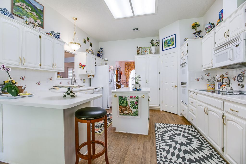 Image 11 of property listing at 3329 Silver Spur Drive, San Angelo, TX 76904