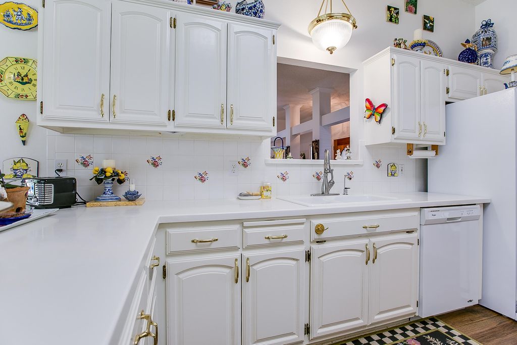 Image 13 of property listing at 3329 Silver Spur Drive, San Angelo, TX 76904