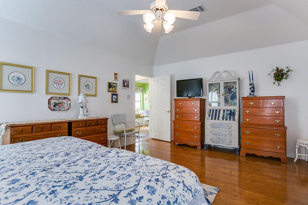 Image 16 of property listing at 3329 Silver Spur Drive, San Angelo, TX 76904