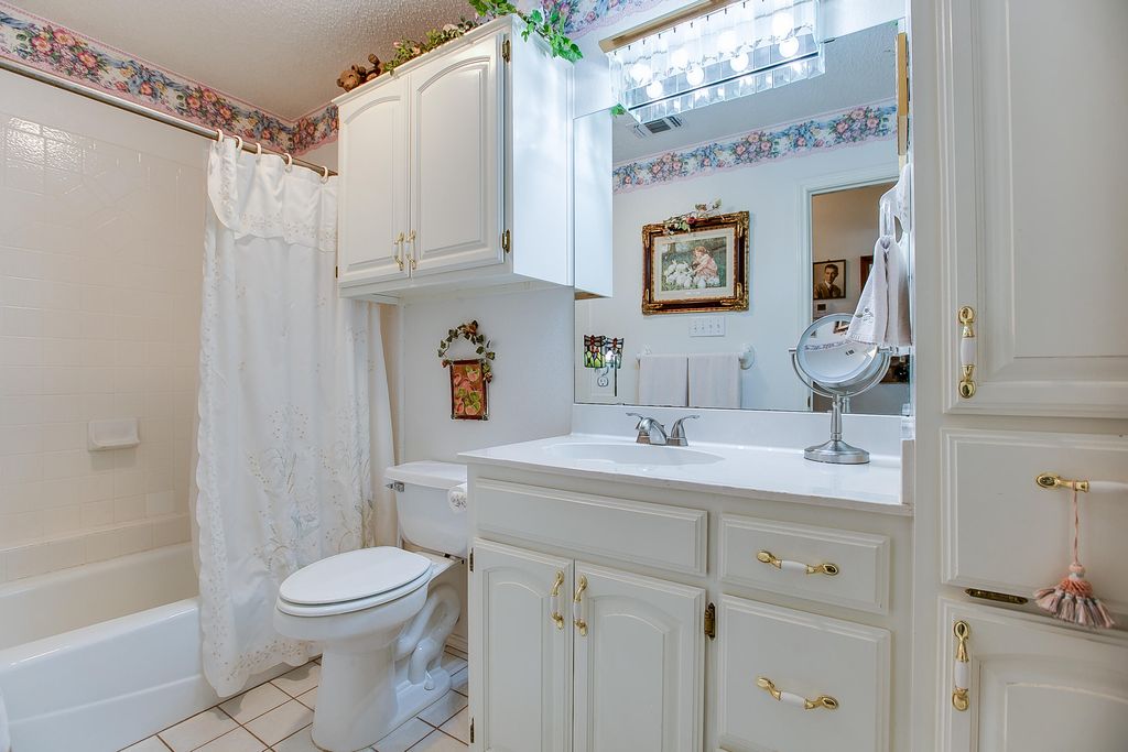 Image 22 of property listing at 3329 Silver Spur Drive, San Angelo, TX 76904