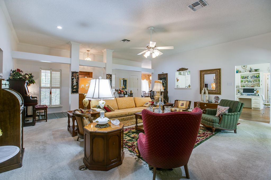 Image 7 of property listing at 3329 Silver Spur Drive, San Angelo, TX 76904