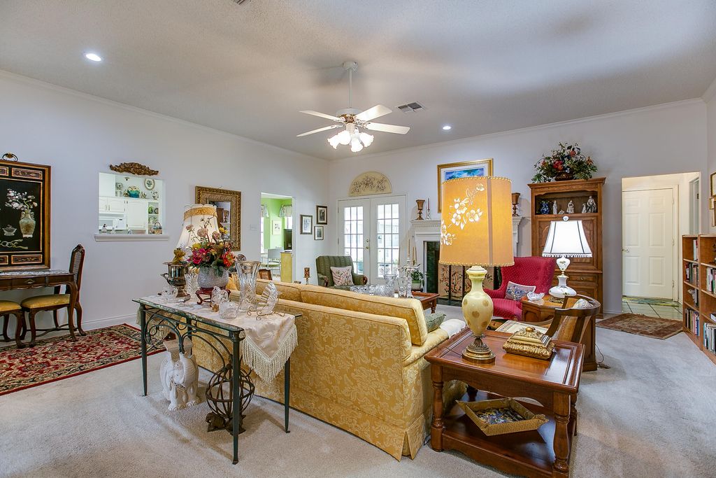 Image 8 of property listing at 3329 Silver Spur Drive, San Angelo, TX 76904