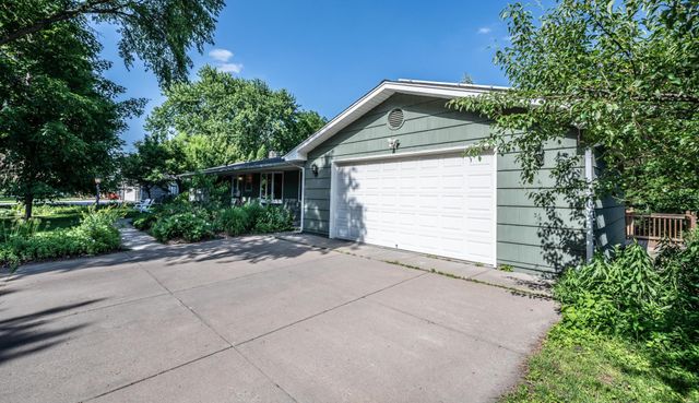 5409 Miracle Lane, Minnetonka, MN 55345