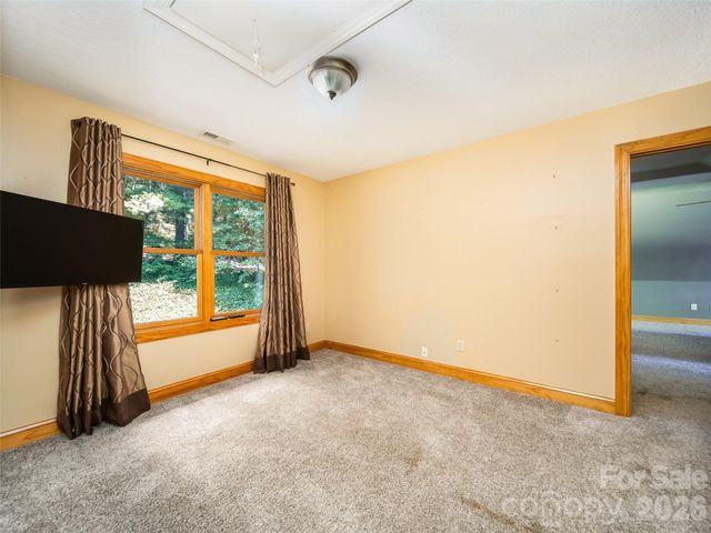 103 Woodburn Drive, Swannanoa, NC 28778