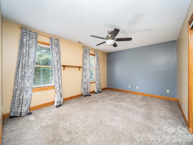 103 Woodburn Drive, Swannanoa, NC 28778