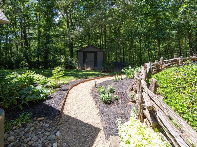 103 Woodburn Drive, Swannanoa, NC 28778