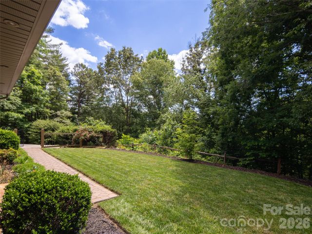 103 Woodburn Drive, Swannanoa, NC 28778