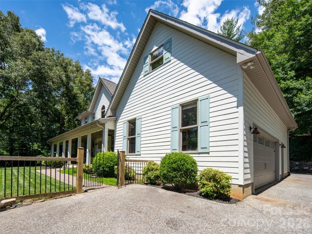 103 Woodburn Drive, Swannanoa, NC 28778