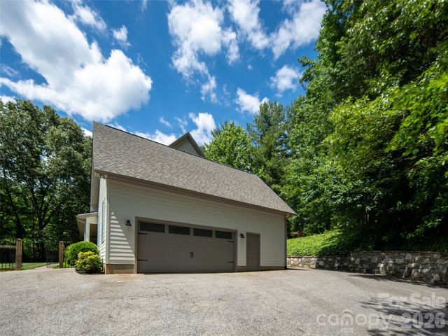 103 Woodburn Drive, Swannanoa, NC 28778