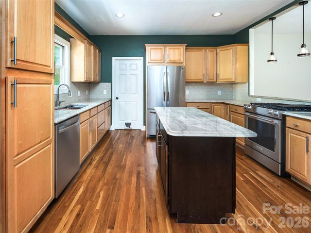 103 Woodburn Drive, Swannanoa, NC 28778
