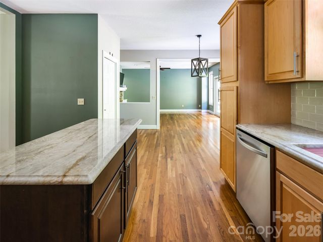 103 Woodburn Drive, Swannanoa, NC 28778
