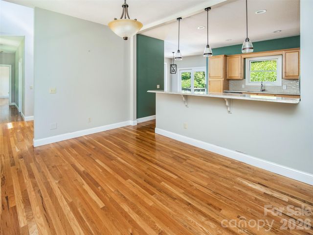 103 Woodburn Drive, Swannanoa, NC 28778