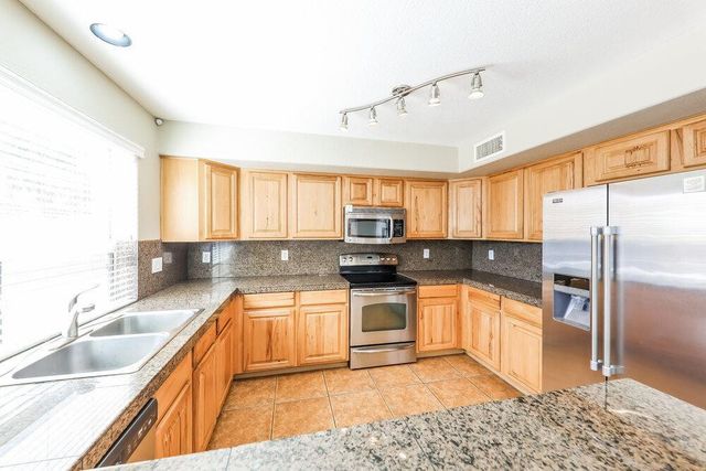 2319 W Running Deer Trail, Phoenix, AZ 85085